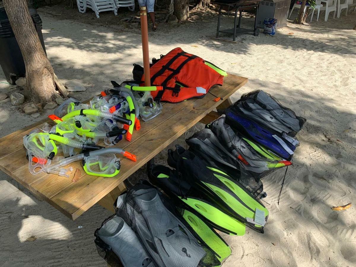 Punta Bajo Rico Sonny Island Resort Cabanas Frente Al Mar מראה חיצוני תמונה